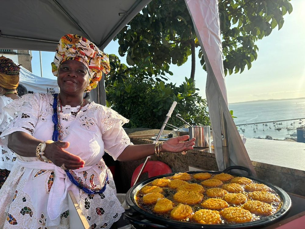 VII Festival de Acarajé, ABAM homenageia dia da mulher negra latino-americana e caribenha com distribuição de 10 mil acarajés